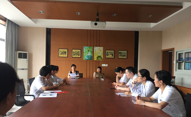 校医院党支部开展“我为什么加入中国共产党”专题讨论会