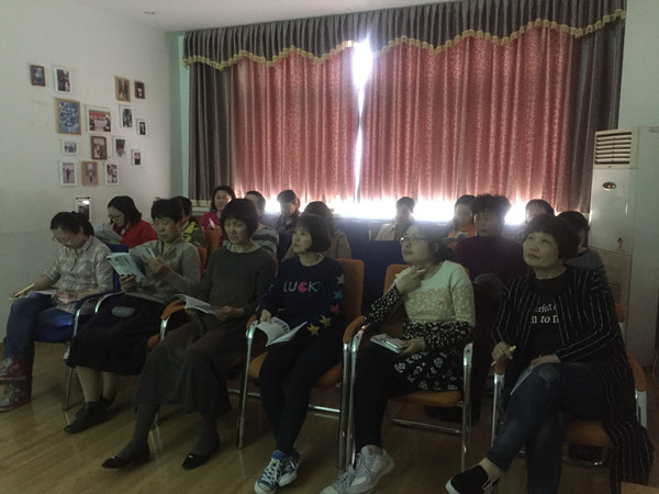 校医院开展常见慢性病的防控干预系列服务活动